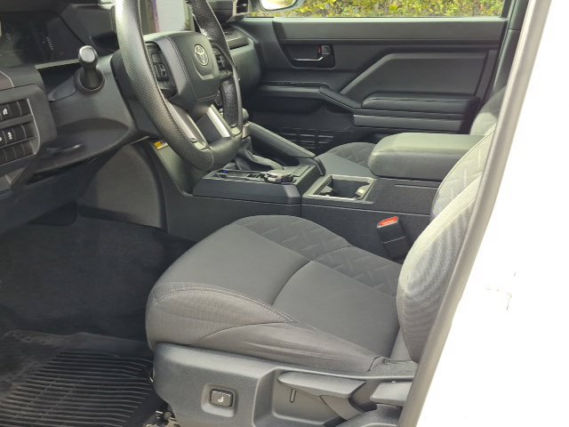 Used 2024 Toyota Tacoma SR5 AWD/4WD image 15