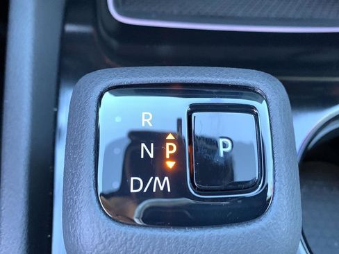 Used 2025 Nissan Rogue SL w/ Tech Package AWD/4WD image 17