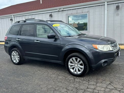 Used 2013 Subaru Forester 2.5X Premium AWD/4WD image 5