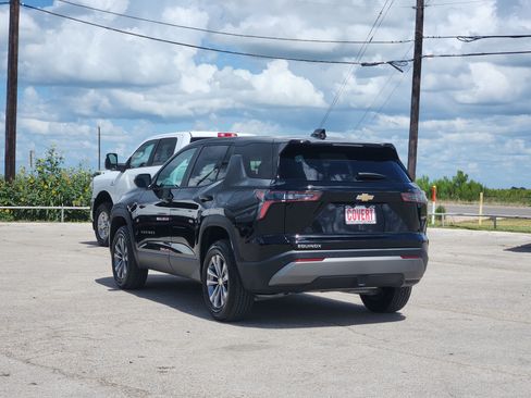 Used 2026 Chevrolet Equinox LT FWD image 5