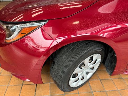 Used 2022 Toyota Corolla LE image 21