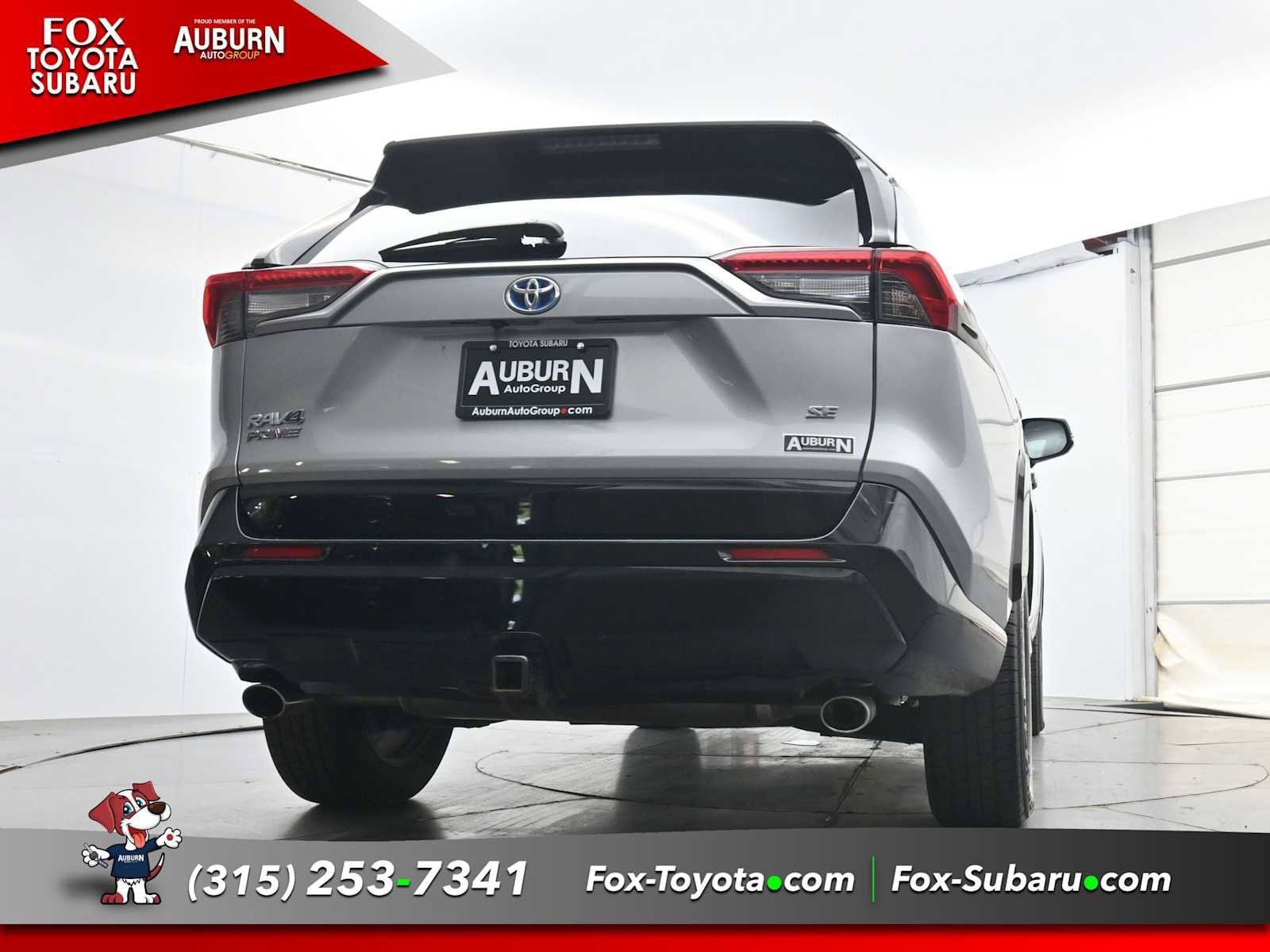 Used 2021 Toyota RAV4 SE w/ Weather & Moonroof Package AWD/4WD image 20