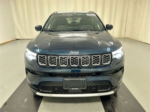Used 2024 Jeep Compass Limited w/ Elite Group image 3