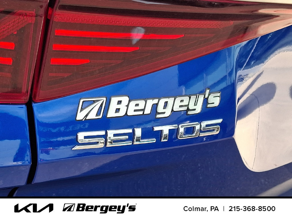 Certified 2021 Kia Seltos SX w/ SX Sunroof Package AWD/4WD image 34