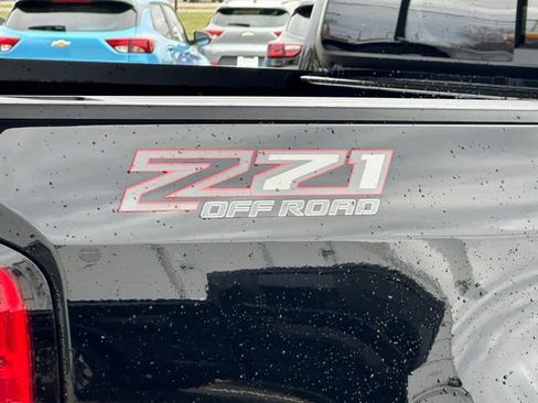 Used 2022 Chevrolet Colorado Z71 image 9