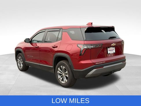 Used 2026 Chevrolet Equinox LT AWD/4WD image 12