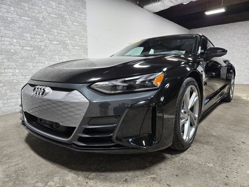 Used 2022 Audi e-tron GT Premium Plus image 5