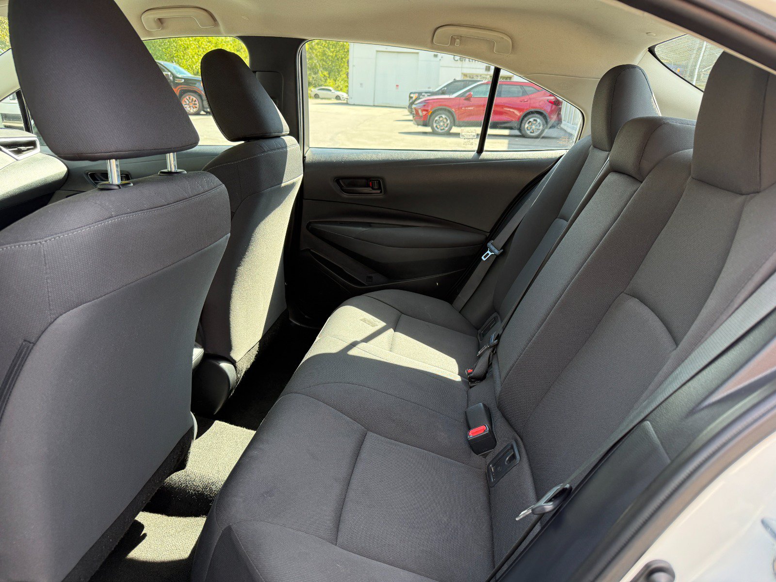 Used 2025 Toyota Corolla LE FWD image 16