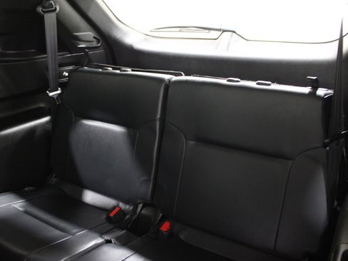 Used 2022 Mitsubishi Outlander SE image 23