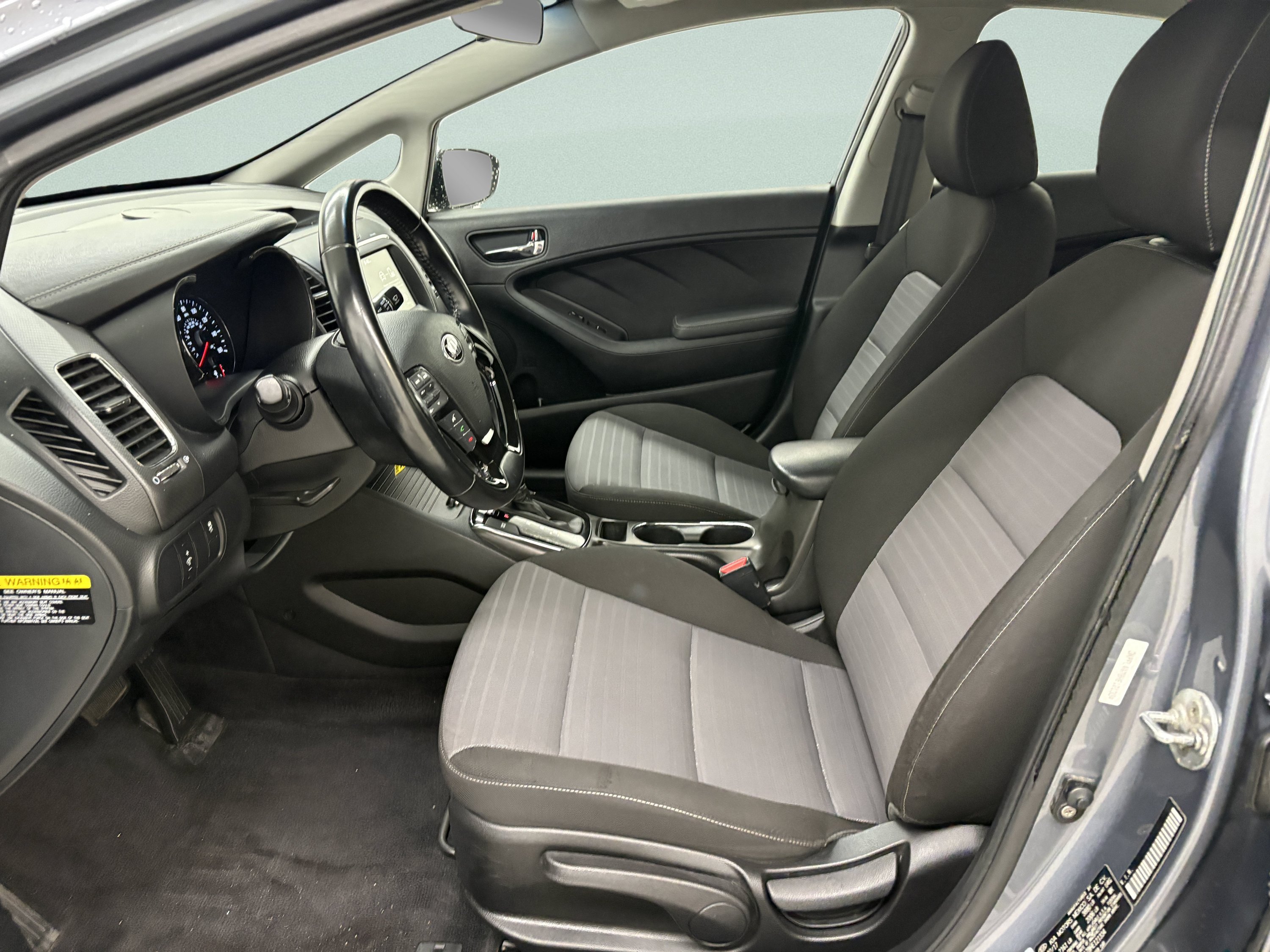 Used 2017 Kia Forte S FWD image 11