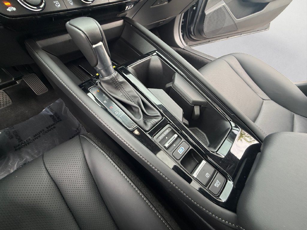 Certified 2025 Honda Accord Touring image 17