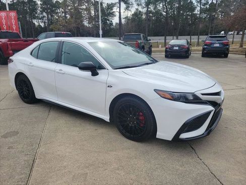 Certified 2024 Toyota Camry SE image 9