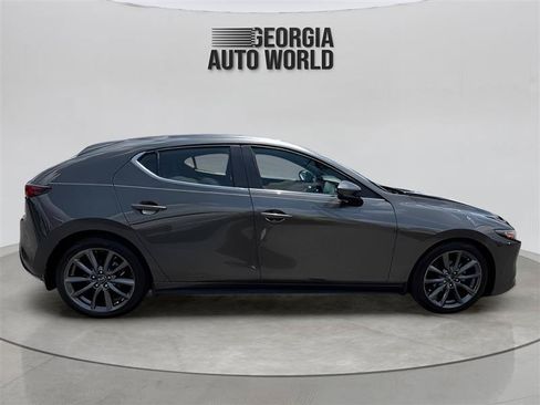 Used 2019 MAZDA MAZDA3 Hatchback w/ Preferred Package FWD image 14