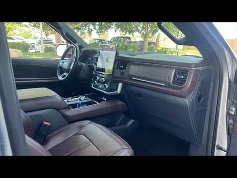 Used 2024 Ford Expedition Max Limited AWD/4WD image 25