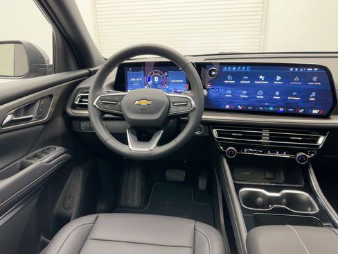 New 2026 Chevrolet Traverse LT w/ Sun and Wheel Package image 27