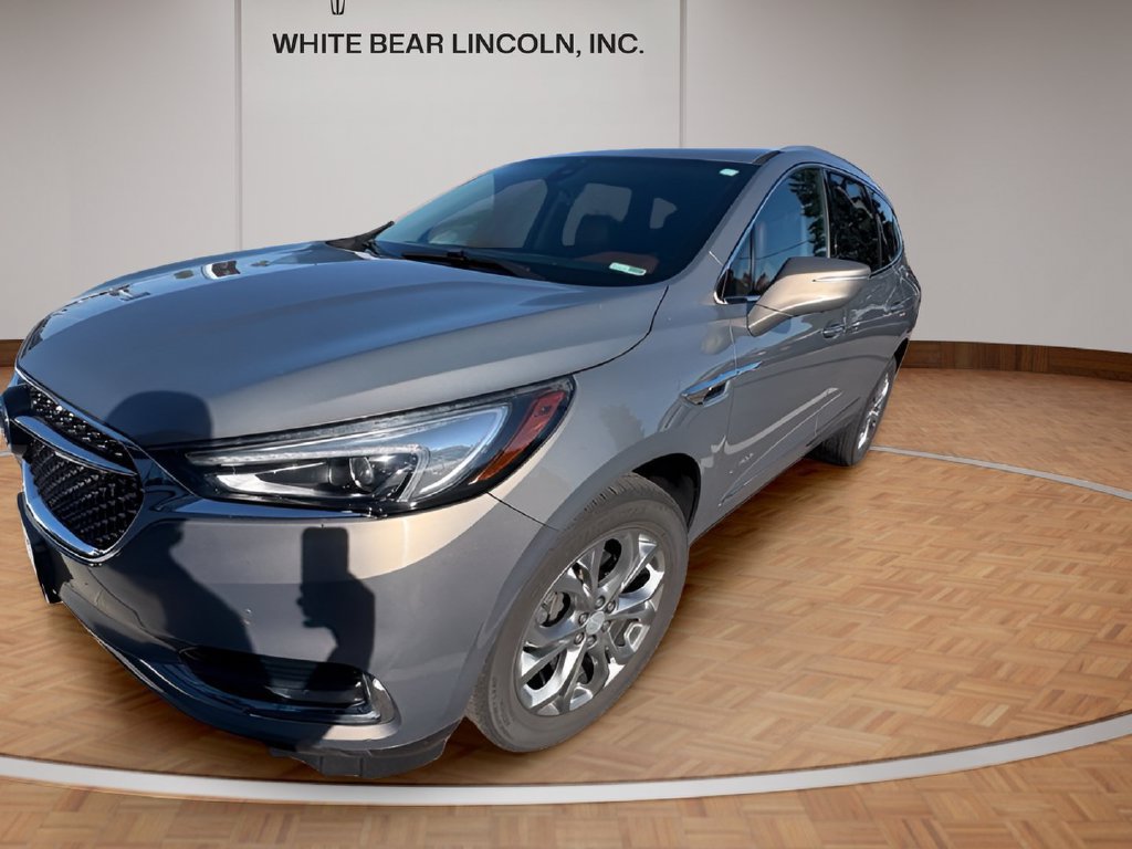Used 2018 Buick Enclave Avenir w/ Avenir Technology Package AWD/4WD image 3