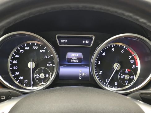 Used 2015 Mercedes-Benz GL 450 4MATIC image 37