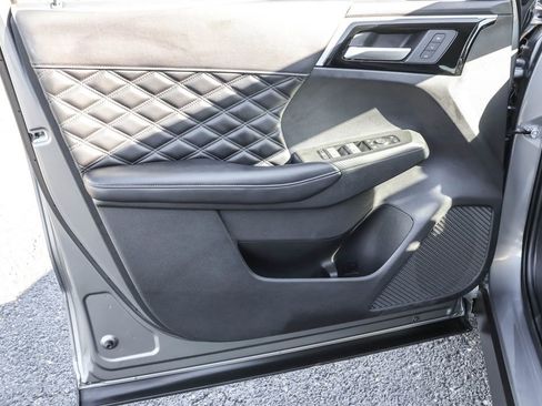 Used 2022 Mitsubishi Outlander SEL image 24