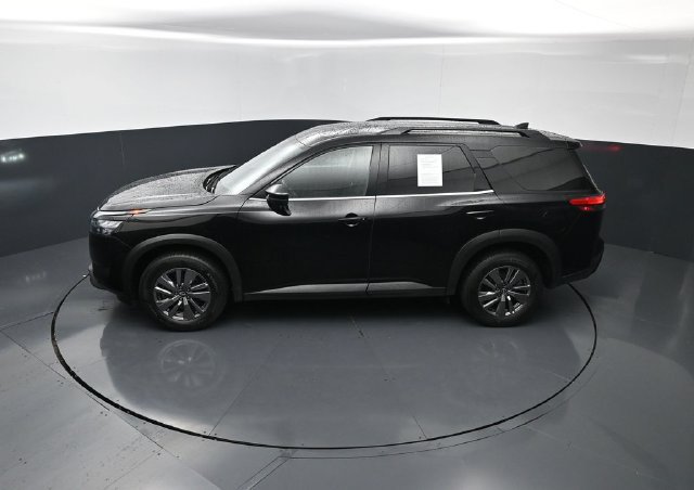 Certified 2025 Nissan Pathfinder SV FWD image 25