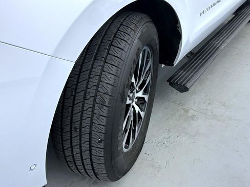 Used 2025 Ford Expedition Platinum AWD/4WD image 29