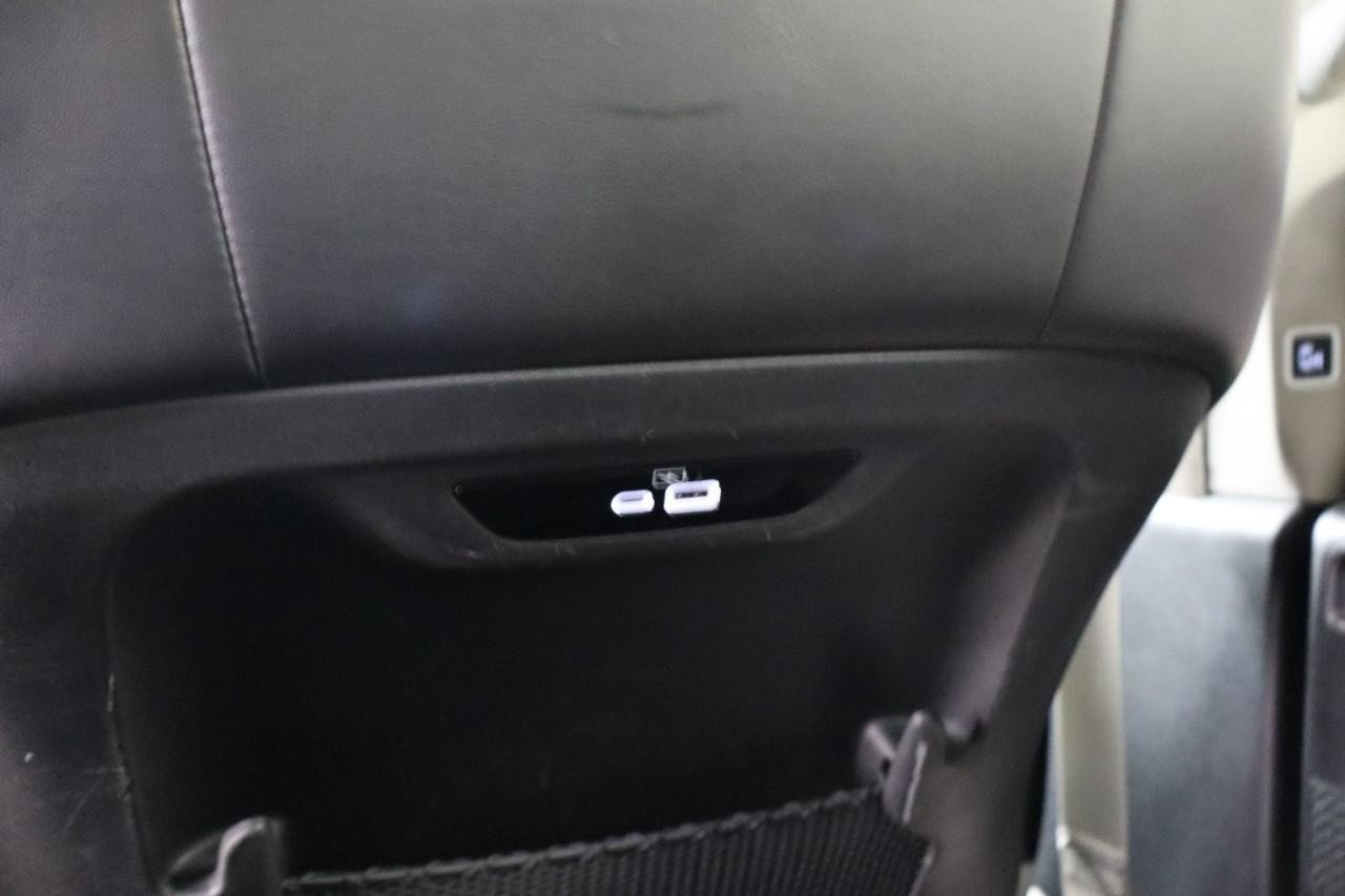 Used 2023 Chrysler Pacifica Touring-L FWD image 23