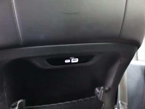 Used 2023 Chrysler Pacifica Touring-L FWD image 23