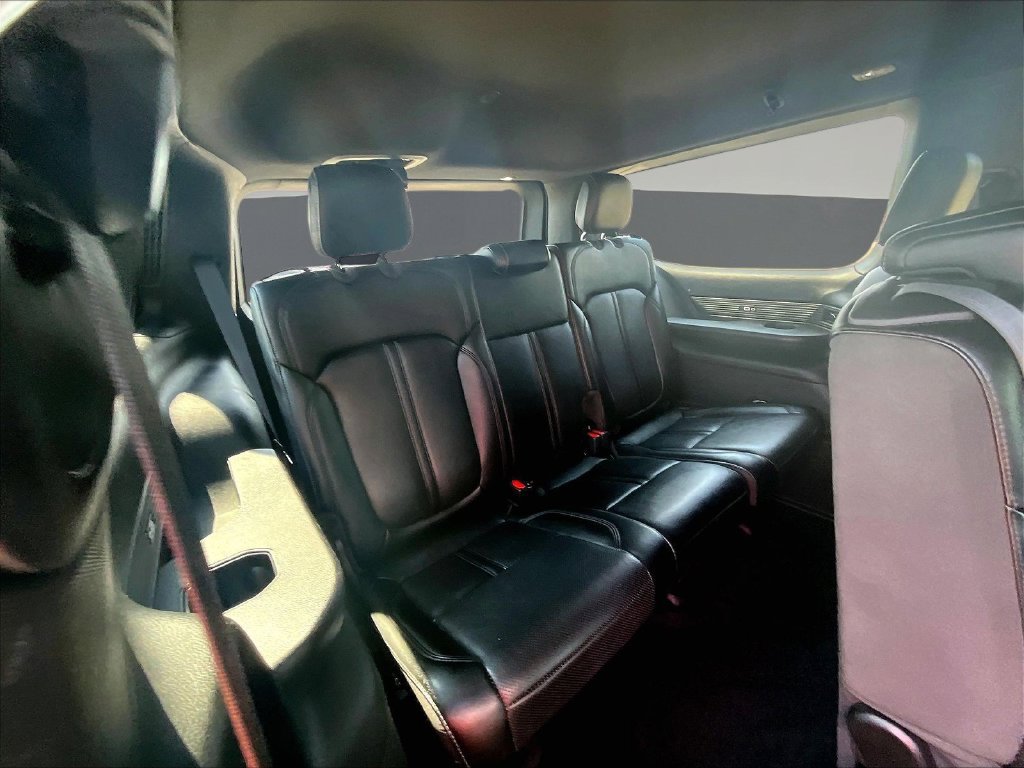 Used 2024 Jeep Wagoneer Series II w/ Flexible Seating Group AWD/4WD image 29