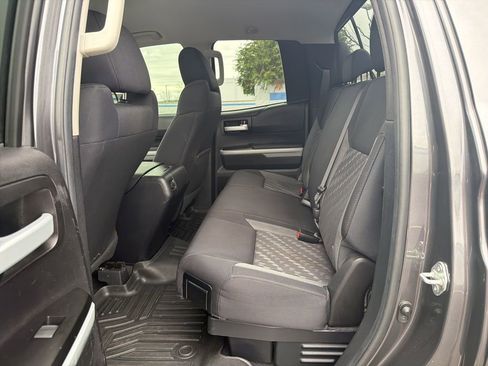 Used 2021 Toyota Tundra SR5 w/ SR5 Upgrade Package image 18