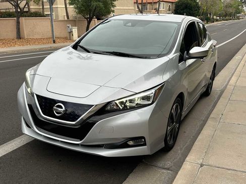 Used 2021 Nissan Leaf SV w/ SV Technology Package image 4