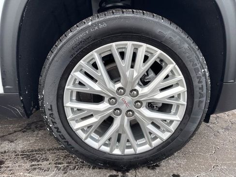 Used 2024 GMC Acadia Elevation image 31