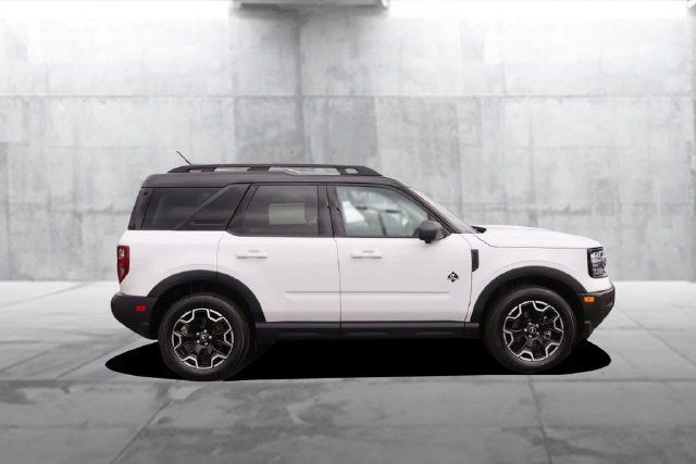 Used 2025 Ford Bronco Sport Outer Banks w/ Outer Banks Tech Package+ AWD/4WD image 5