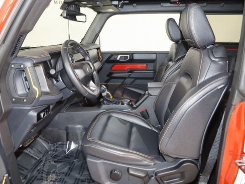 Used 2024 Ford Bronco Badlands image 12