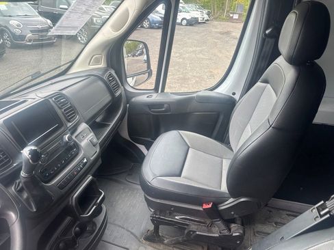 Used 2023 RAM ProMaster 2500 FWD image 28
