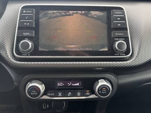 Used 2019 Nissan Kicks SV FWD image 24