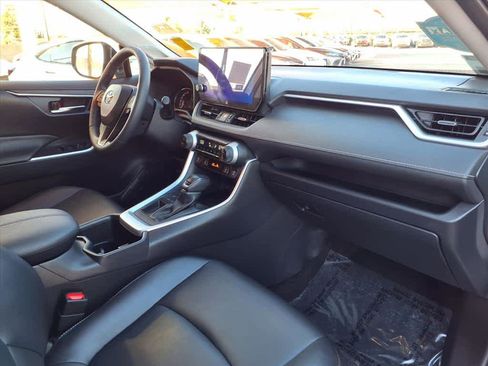 Certified 2023 Toyota RAV4 XLE Premium image 23