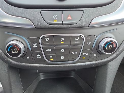 Used 2024 Chevrolet Equinox LT AWD/4WD image 30