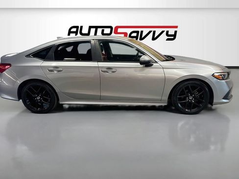 Used 2022 Honda Civic Touring image 8