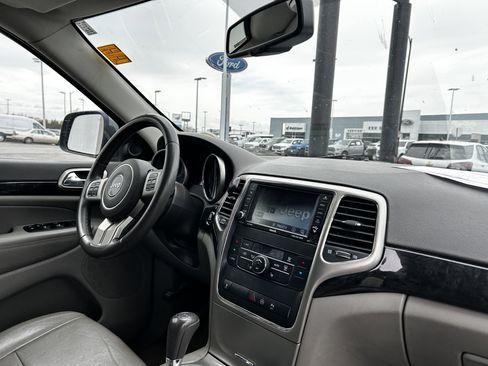 Used 2012 Jeep Grand Cherokee Laredo image 14