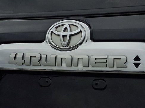 Used 2019 Toyota 4Runner Limited image 30