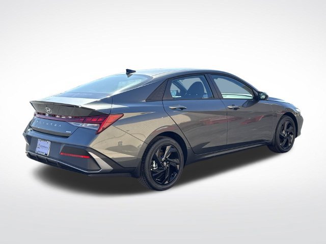 New 2026 Hyundai Elantra SEL FWD image 13