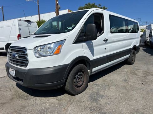 Used 2019 Ford Transit 350 XLT RWD image 3