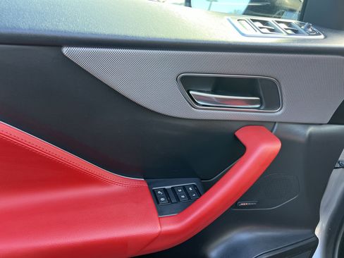 Used 2020 Jaguar F-PACE Checkered Flag image 15