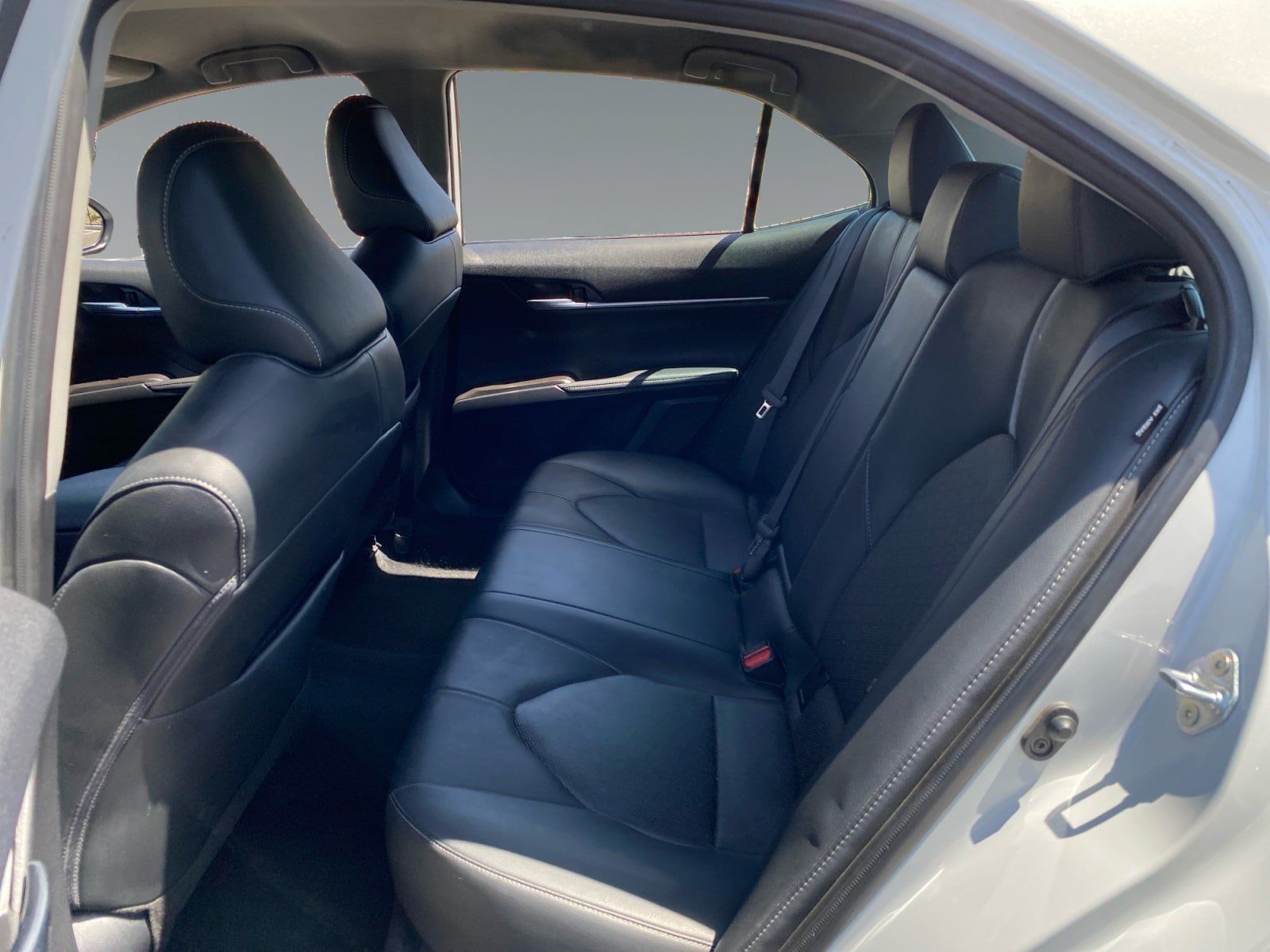 Used 2023 Toyota Camry XSE FWD image 13