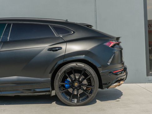 Used 2021 Lamborghini Urus image 20