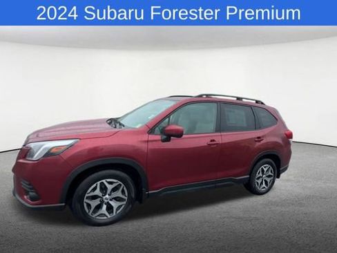 Used 2024 Subaru Forester Premium AWD/4WD image 4