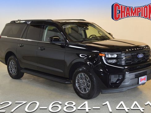 Used 2025 Ford Expedition Max Active AWD/4WD image 1