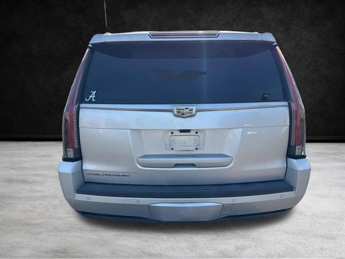 Used 2018 Cadillac Escalade ESV Luxury RWD image 8