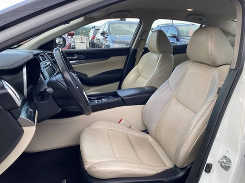 Used 2020 Nissan Maxima 3.5 SV w/ Floor Mat Group FWD image 11