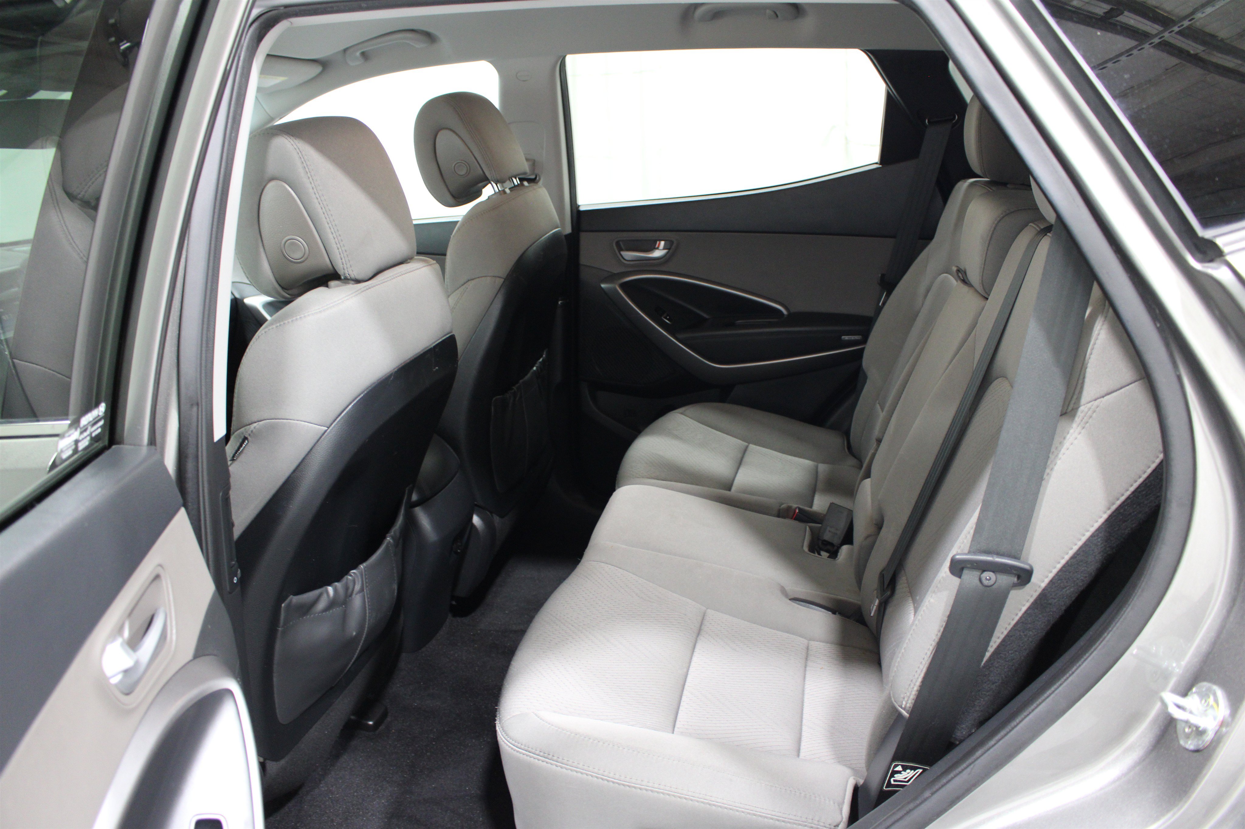 Used 2016 Hyundai Santa Fe Sport w/ Option Group 02 FWD image 18