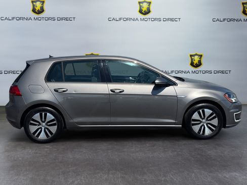 Used 2016 Volkswagen e-Golf SE w/ DC Fast Charging Package FWD image 6